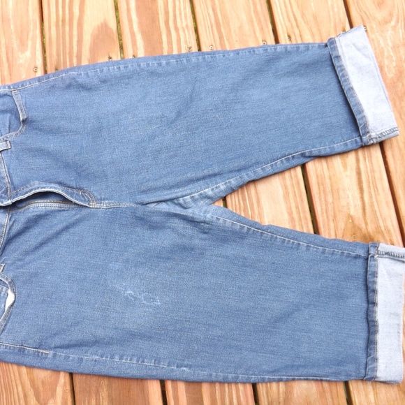 Cuffed Capri Jeans - Picture 1 of 6